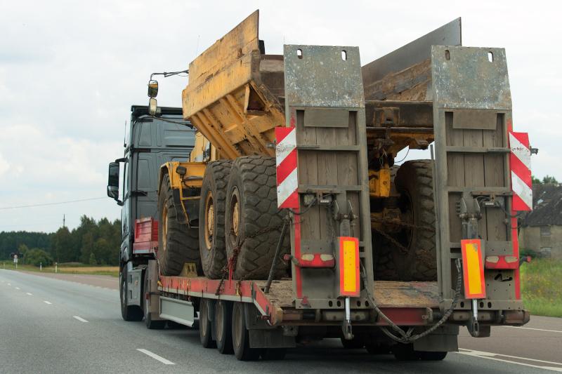 Transport maszyn budowlanych